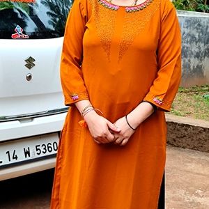 Heavy georget Kurtis with attached Linings ,size M L Xl XXL, Available,